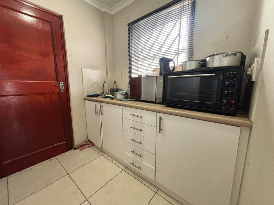 2 Bedroom Property for Sale in Devon Park Village Western Cape